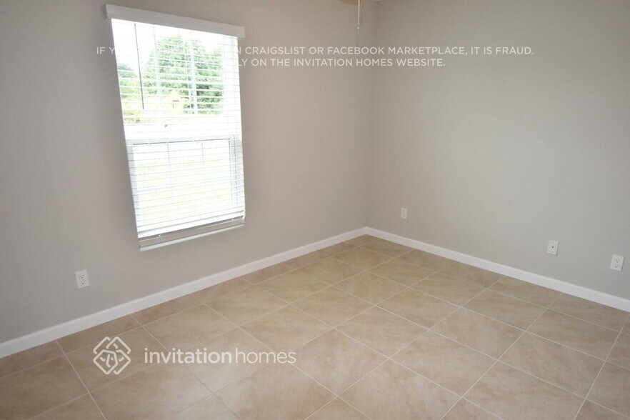 Building Photo - 1725 SW Monterrey Ln