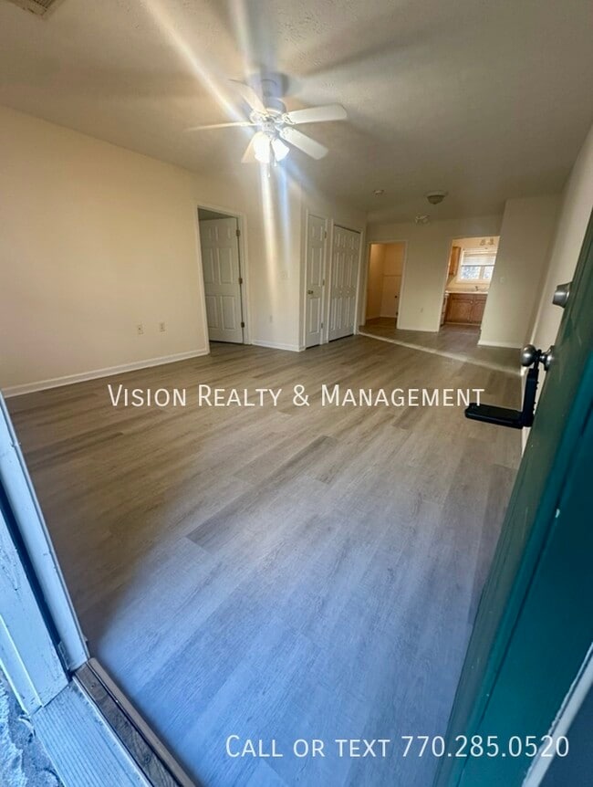 Building Photo - 133 Kaiser St