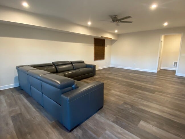 Building Photo - 1060 Crooked Creek Rd