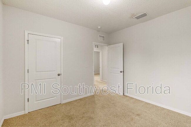 Building Photo - 5940 Silver Sage Wy