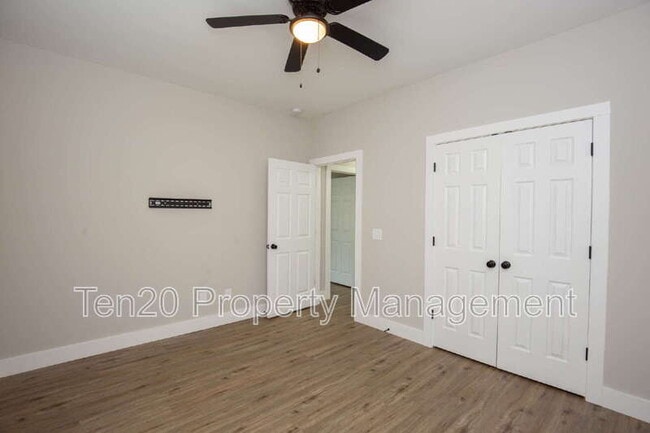 Building Photo - 7 Lemon Wy