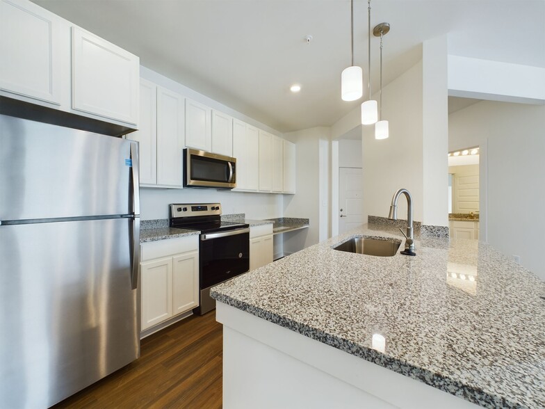 Stainless Steel Appliances - Aurora St. Leon Apartments