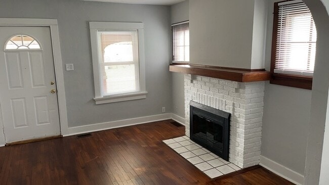 Building Photo - 1561 Sacramento Ave