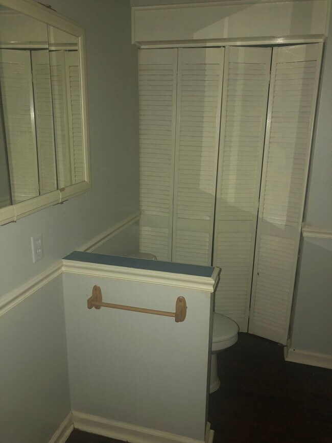 Building Photo - WONDERFUL SO. HIGHLANDS HOME.