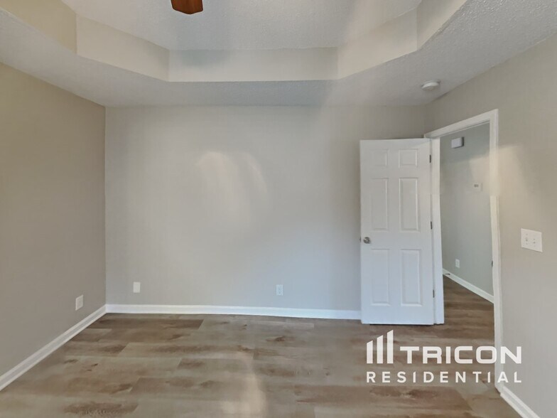 Building Photo - 2432 Egret Dr