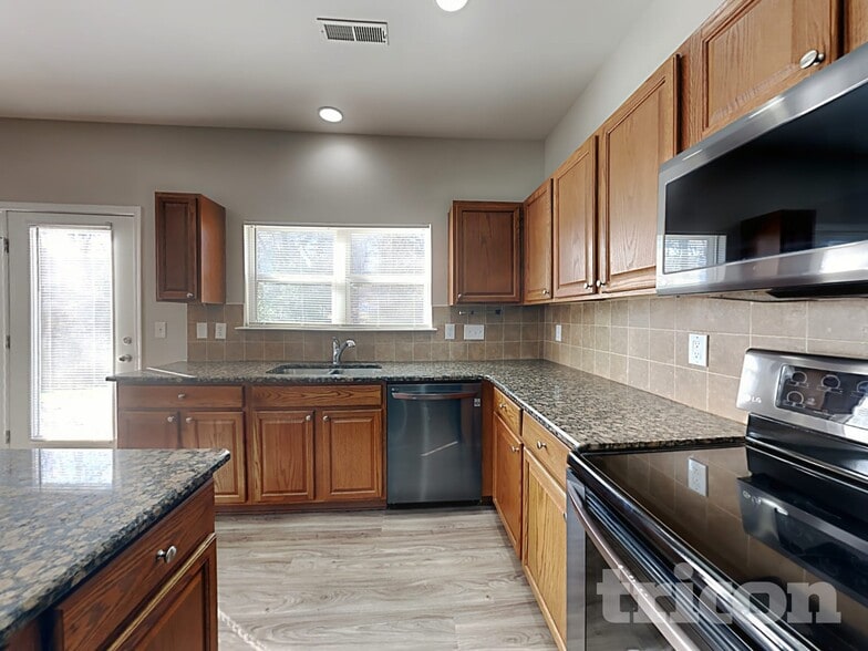 Building Photo - 6405 Lanzerac Manor Dr
