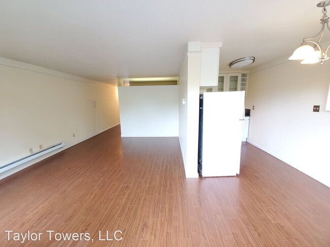Building Photo - Taylor Towers
