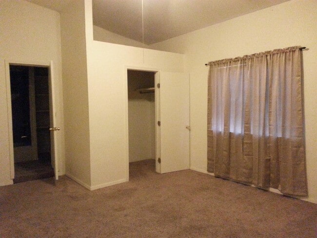 Building Photo - 1435 Smith