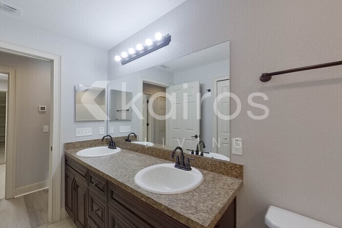 Building Photo - 1749 SW 168th Loop