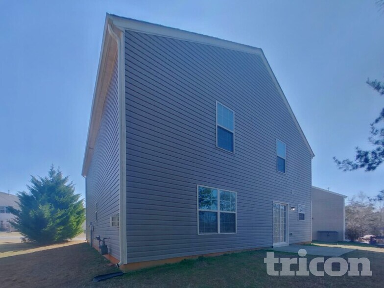 Building Photo - 3667 Hope Marian St