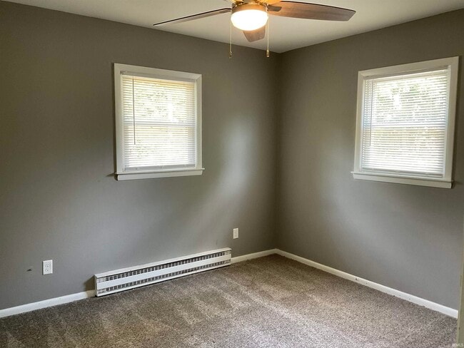 Building Photo - 225 Marcelle Dr