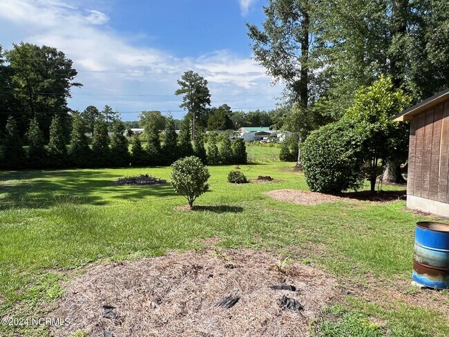 Building Photo - 304 Pamlico Dr