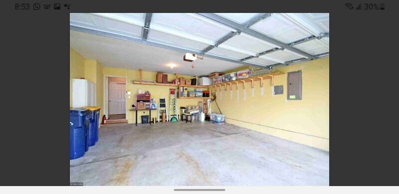 Building Photo - 1701 Oakbrooke Way