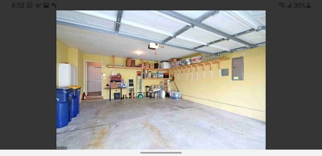 Building Photo - 1701 Oakbrooke Way