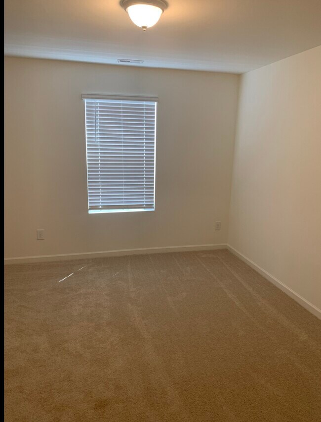 Building Photo - 3512 Slippery Elm Dr