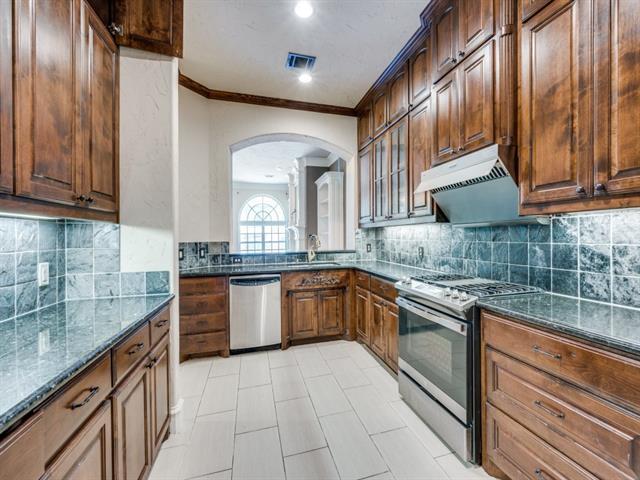 Building Photo - 736 Rockingham Dr
