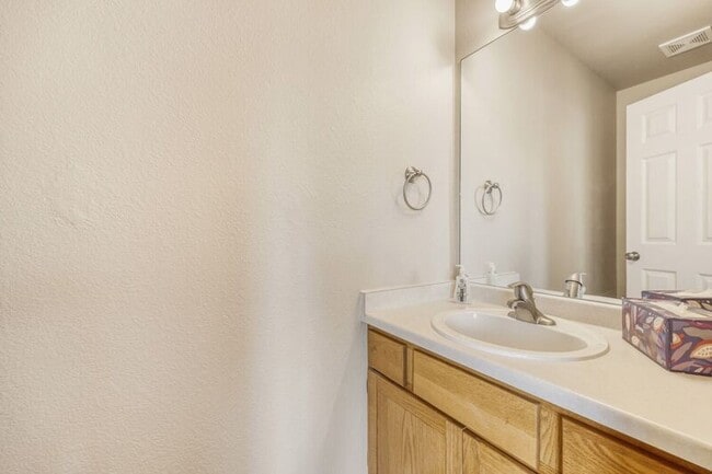 Building Photo - 779 Century Ln