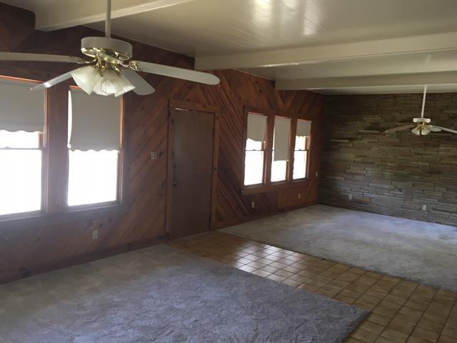 Building Photo - 1390 FM 1187