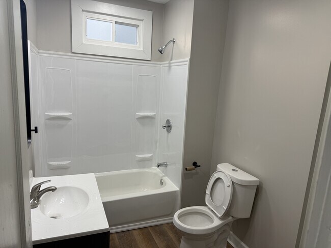 Building Photo - 12708 Revere Ave