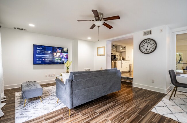 Building Photo - 1399 N Druid Hills Rd