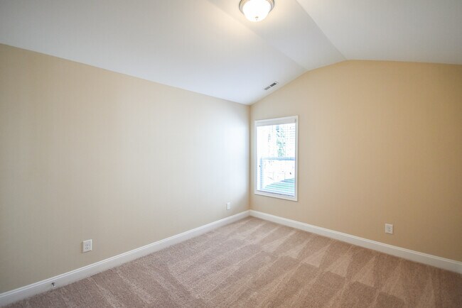 Building Photo - 67 Timber Skip Dr