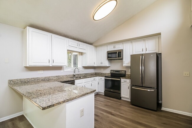 Building Photo - 3833 Chimney Mill Trail