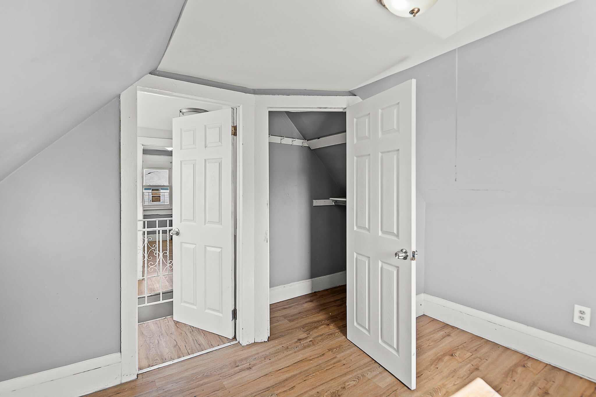 Building Photo - 79 Irving St