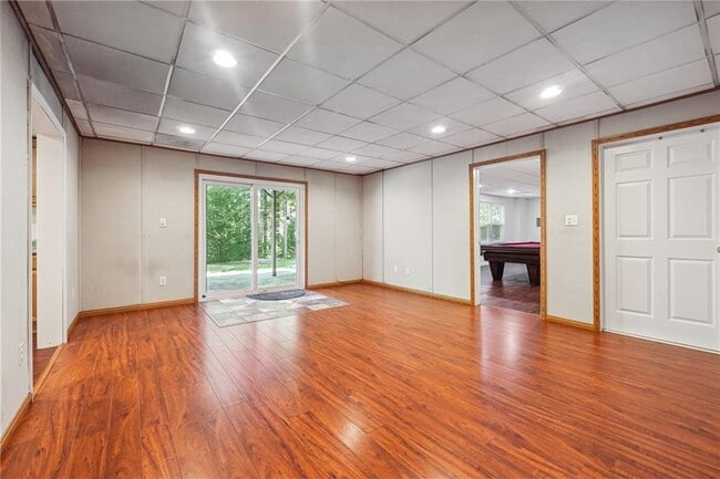 Building Photo - 2335 Corbett Ct
