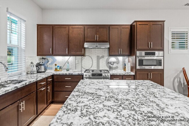 Building Photo - 2008 Confidence Wy