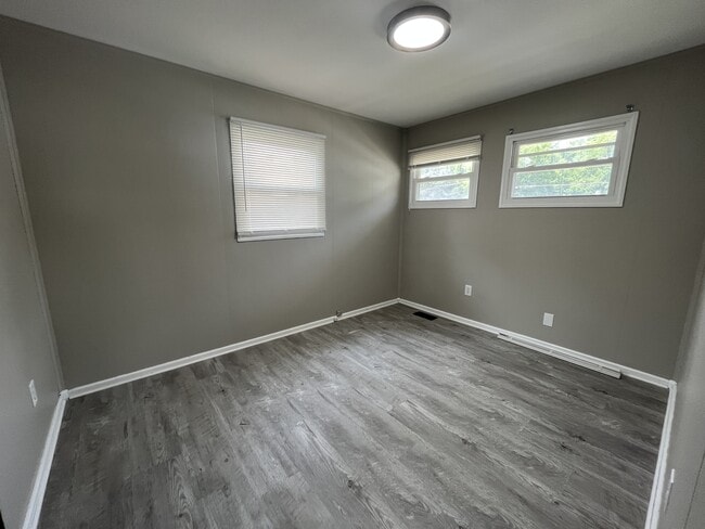 Building Photo - 2552 Sarvis Ct