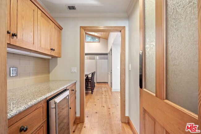 Building Photo - 7972 Mulholland Dr