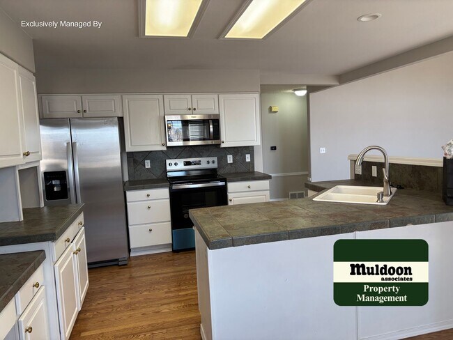 Building Photo - Coming soon!! Nice 6 Bedroom Home in Briargate!