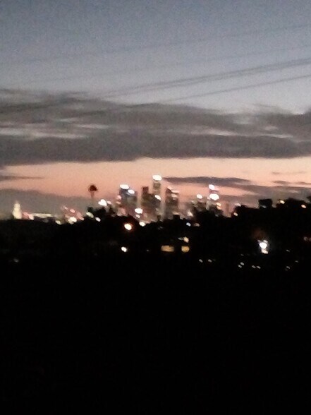 Building Photo - 421 Mavis Dr