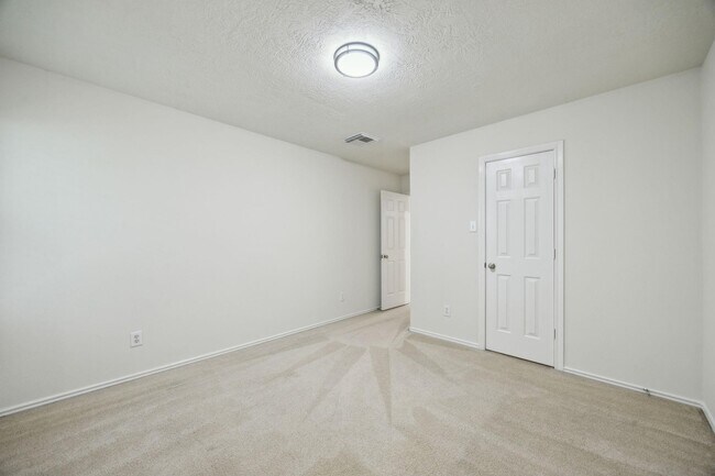 Building Photo - 39 W Sage Creek Pl