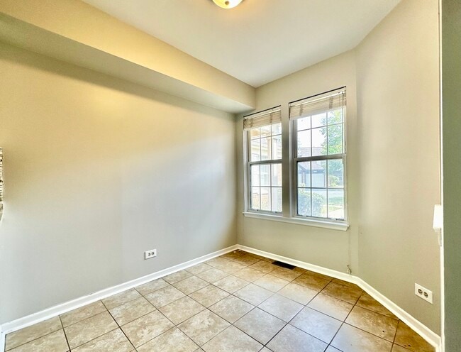 Building Photo - 1226 Clearview Ct