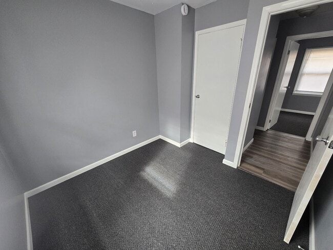 Building Photo - 10 McEwen Ct