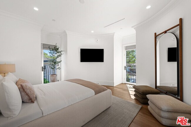 Building Photo - 616 N Alpine Dr