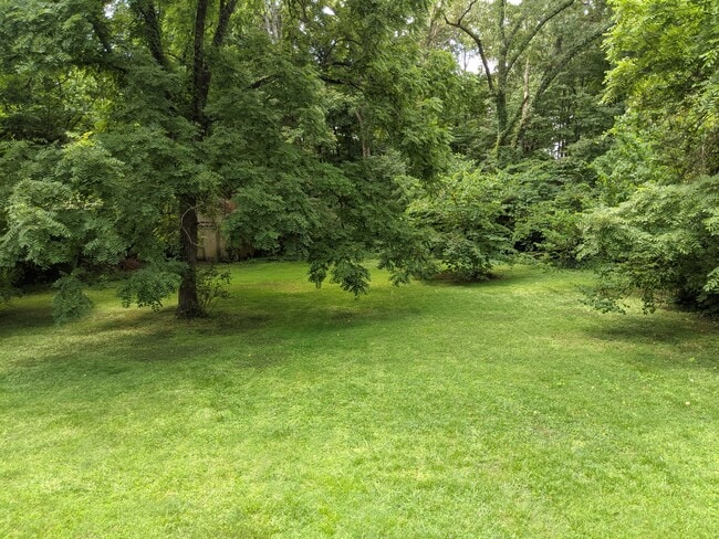 Building Photo - 3812 Thrall Dr