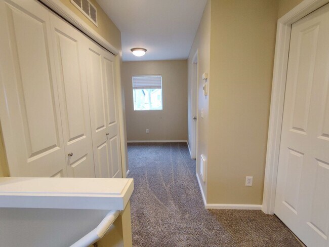 Building Photo - 8726 Stockholm Ln NE