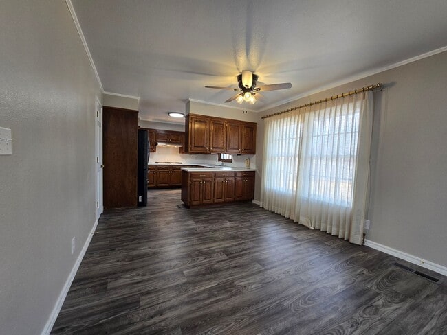 Building Photo - 3 Bedroom 2 Bath home in Shawnee!