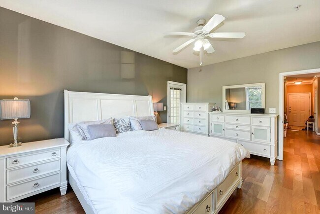 Building Photo - 12140 Garden Grove Cir