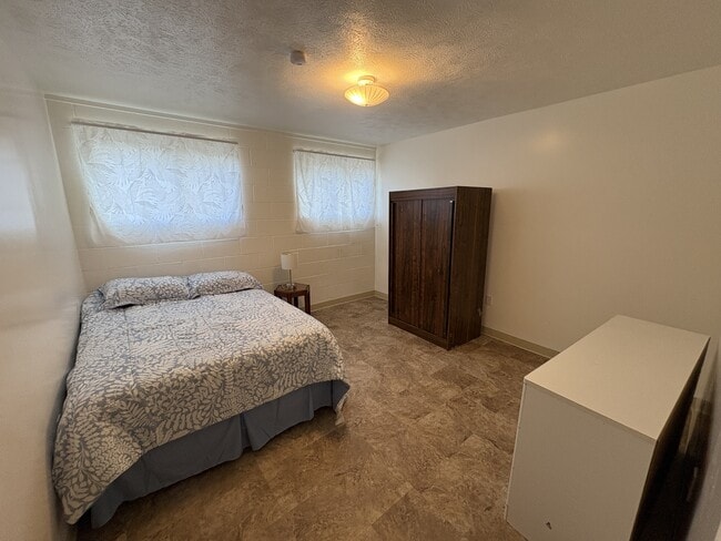 Building Photo - 2762 Iolani St