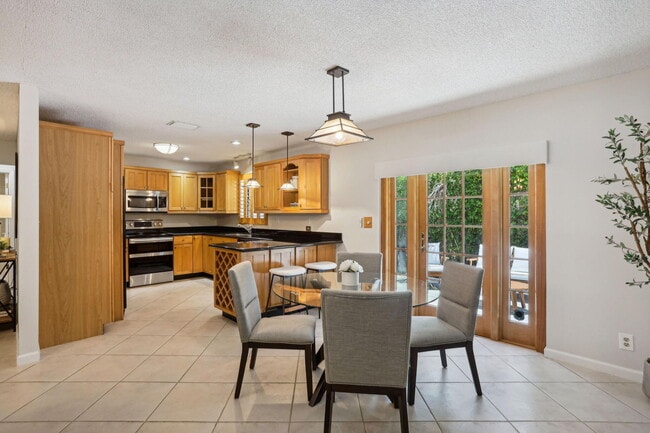 Building Photo - 3101 Pierson Dr