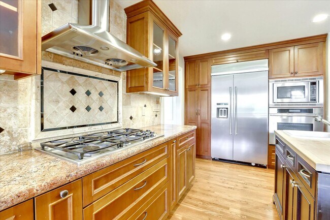 Building Photo - 13993 Alta Vista Ave