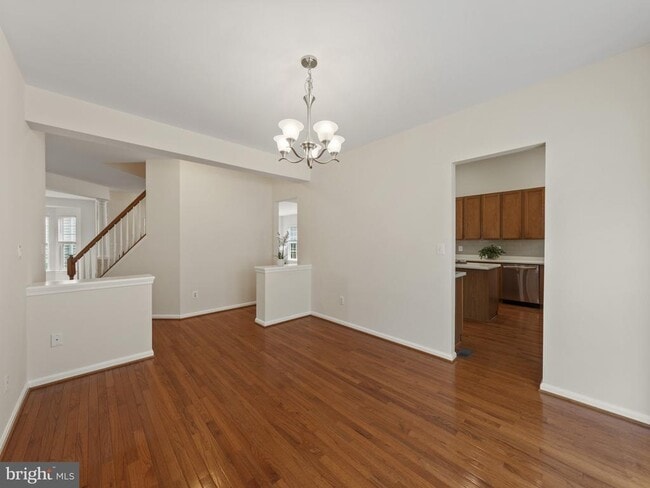 Building Photo - 43103 Lake Ridge Pl