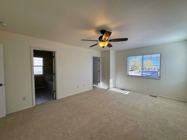 Building Photo - 4788 Laurelglen Ln