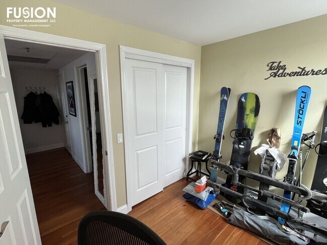 Building Photo - STUNNING LAKE VIEWS - Modern 2BR/2BA Corner Unit in The Vermont House