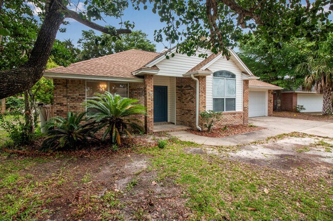 Primary Photo - 404 Ridge Wood Cir