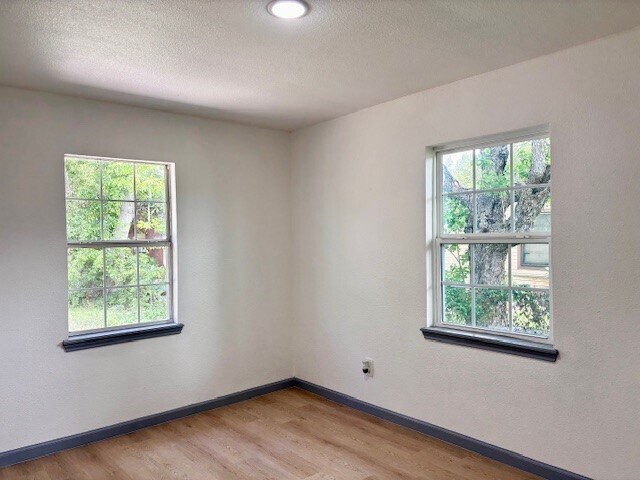 Building Photo - 317 San Jacinto St
