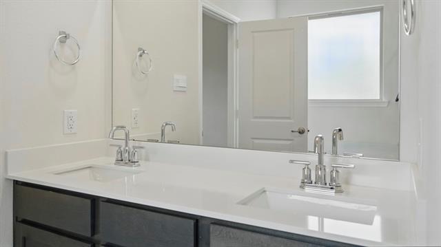 Building Photo - 4198 Plateau Dr